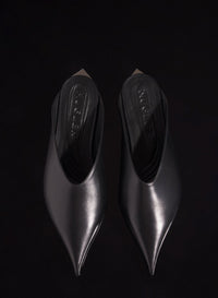 BLACK LEATHER FANG FLAT MULES