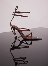 STRAPPY CEMENT PINK LEATHER FANG 95 SANDALS