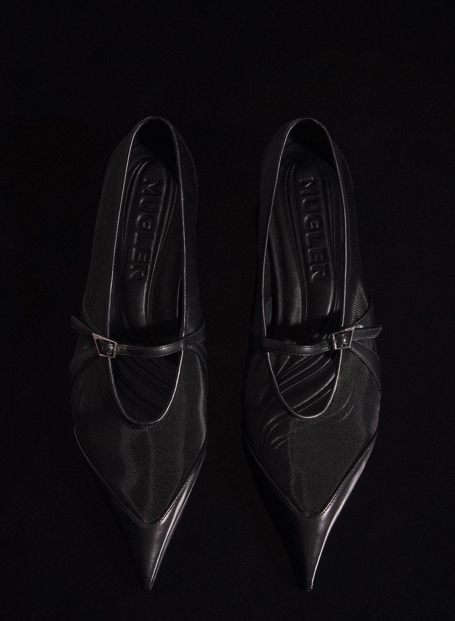 BLACK MESH FANG BALLERINA