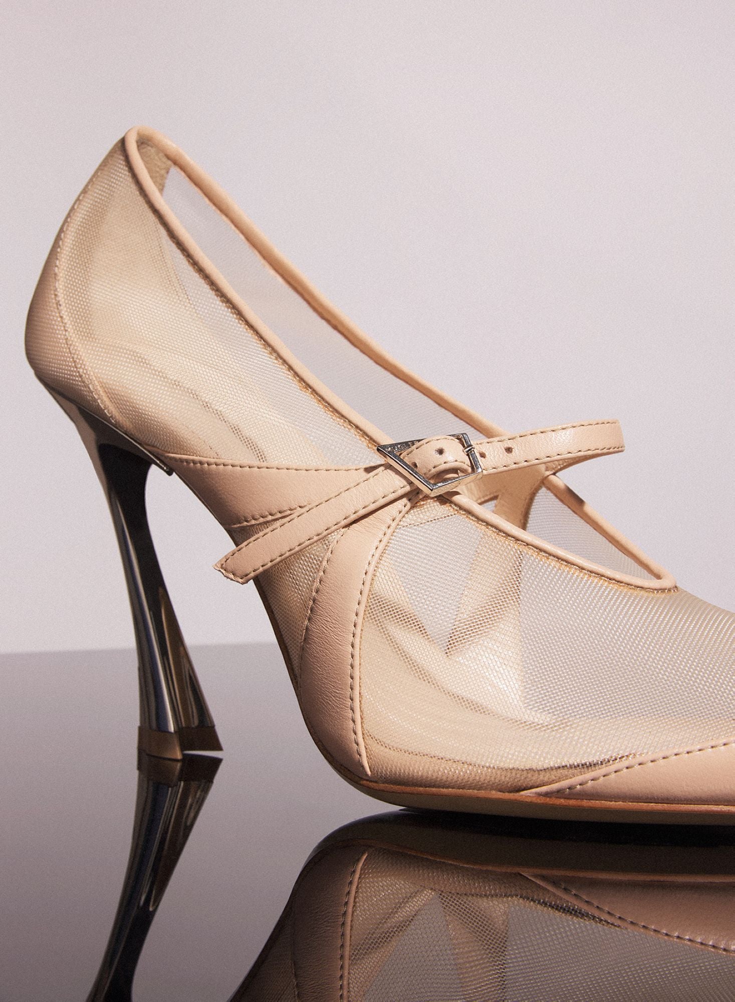 BLACK MESH FANG 95 PUMP WITH STRAP