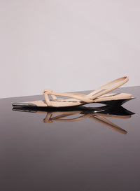BLACK LEATHER KNOTTED FLAT SANDALS