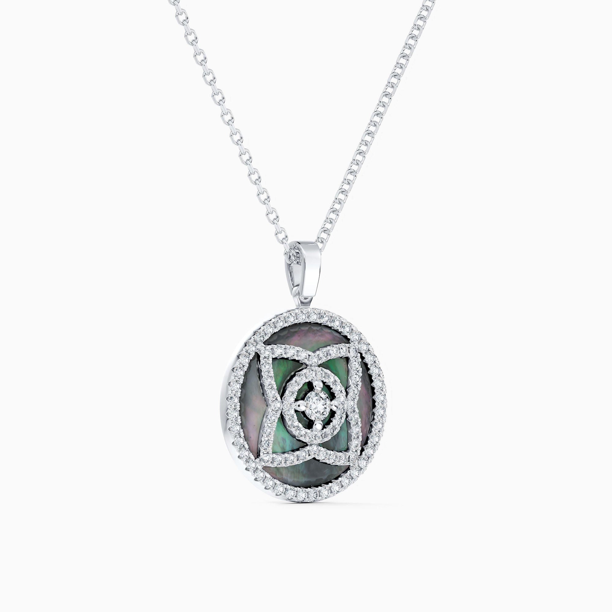 Pendentif Lotus nacré en or